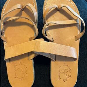 Jerusalem Sandals Men's Tan Leather Flip-Flops